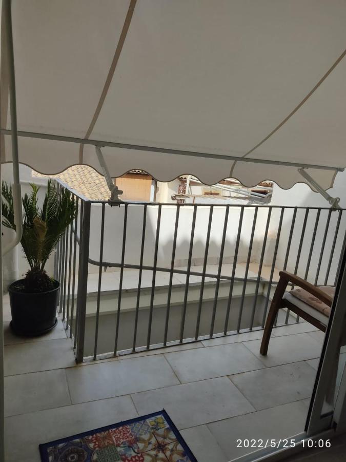 Deni's Per 2 Con Veranda Balcone Casa vacanze Syracuse